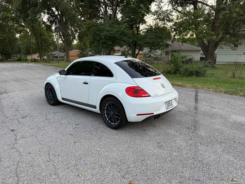 2015 Volkswagen A5 Beetle - Image 3 of 12