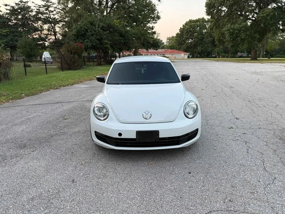 2015 Volkswagen A5 Beetle - Image 8 of 12