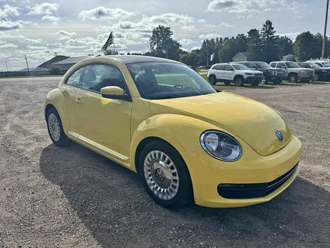 2015 Volkswagen Beetle 1.8T Hatchback 2D