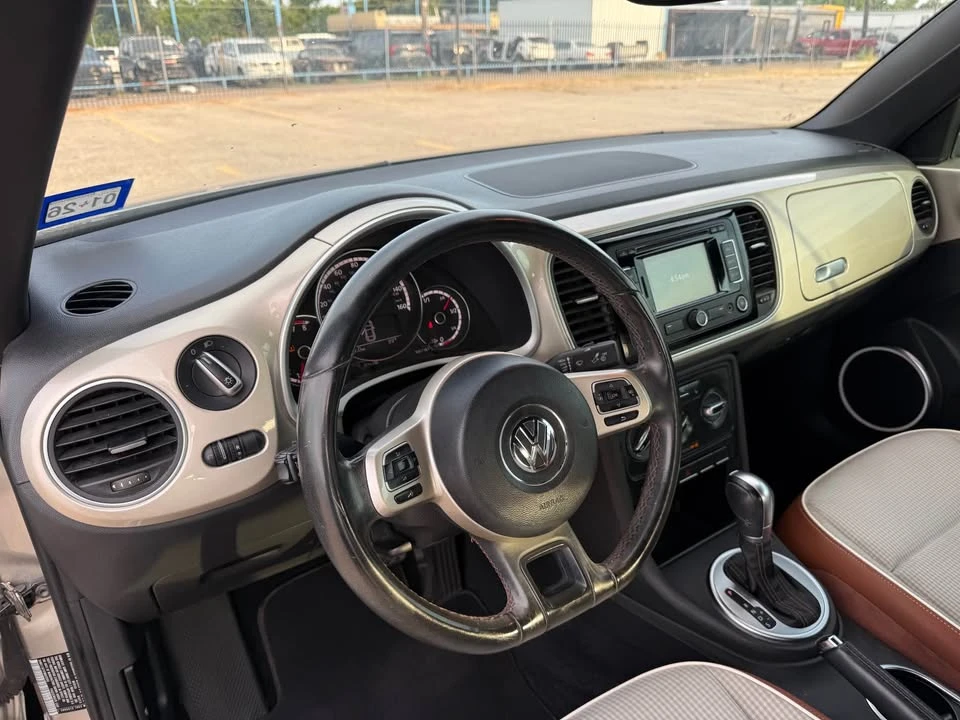 2015 Volkswagen A5 Beetle - Image 10 of 20
