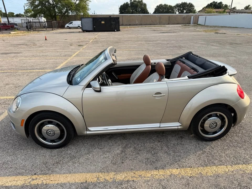 2015 Volkswagen A5 Beetle - Image 16 of 20