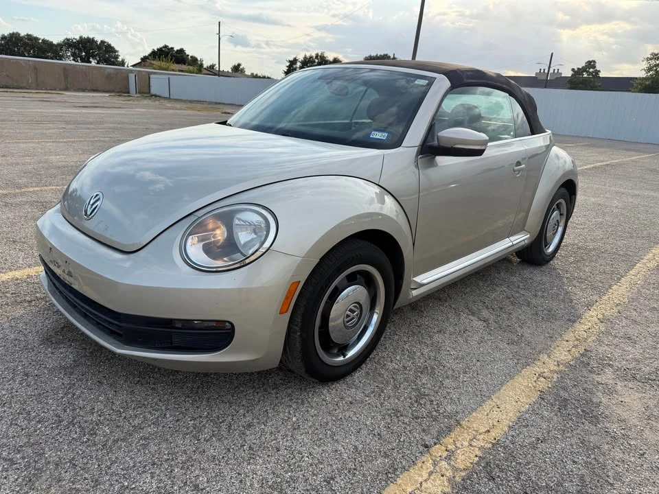 2015 Volkswagen A5 Beetle - Image 2 of 20