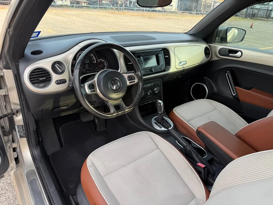 2015 Volkswagen A5 Beetle - Image 9 of 20
