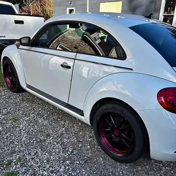 2015 Volkswagen Beetle 1.8T S Hatchback 2D