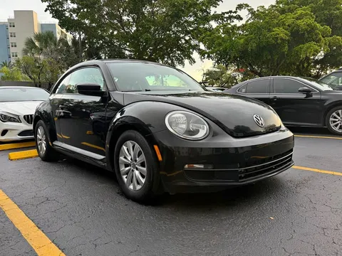 2015 Volkswagen Beetle 1.8T S Hatchback 2D