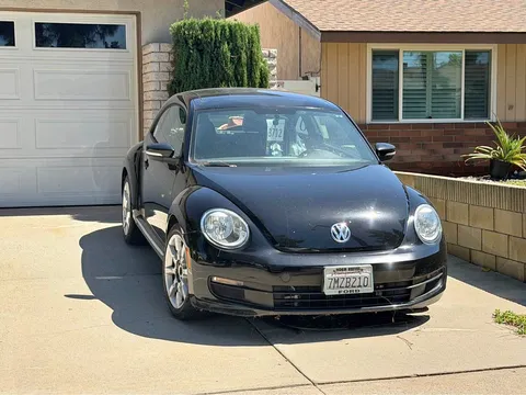 2015 Volkswagen Beetle 1.8T S Hatchback 2D