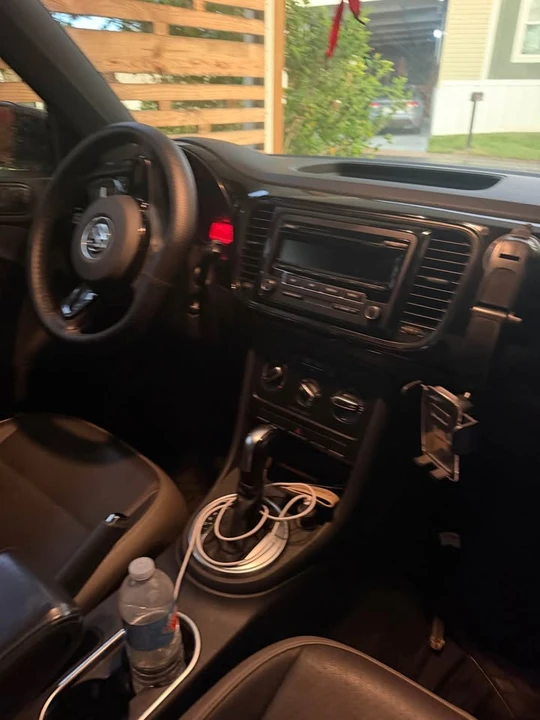 2015 Volkswagen A5 Beetle - Image 9 of 13