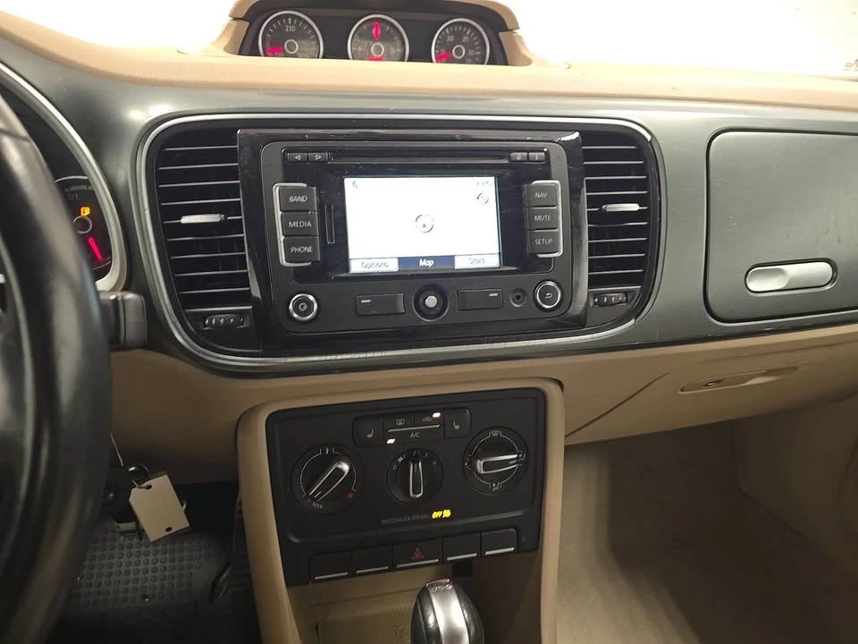 2015 Volkswagen A5 Beetle - Image 10 of 20