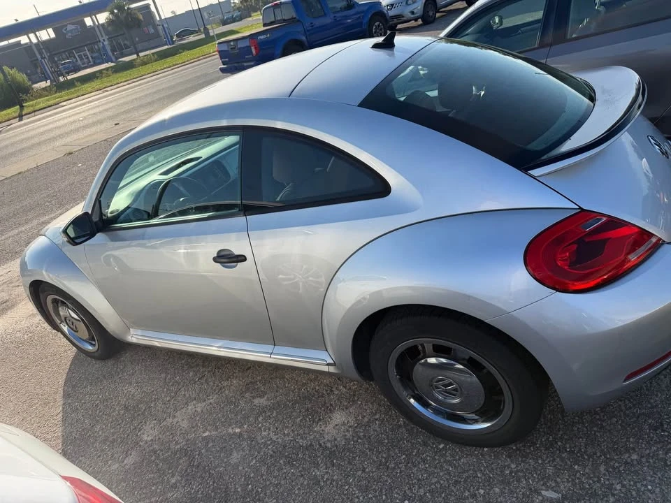2015 Volkswagen A5 Beetle - Image 3 of 8