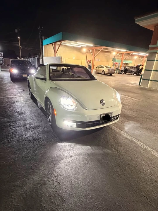 2015 Volkswagen A5 Beetle - Image 2 of 11