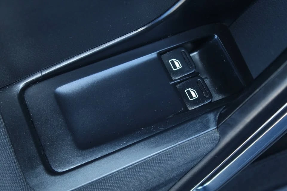 2015 Volkswagen A5 Beetle - Image 16 of 20