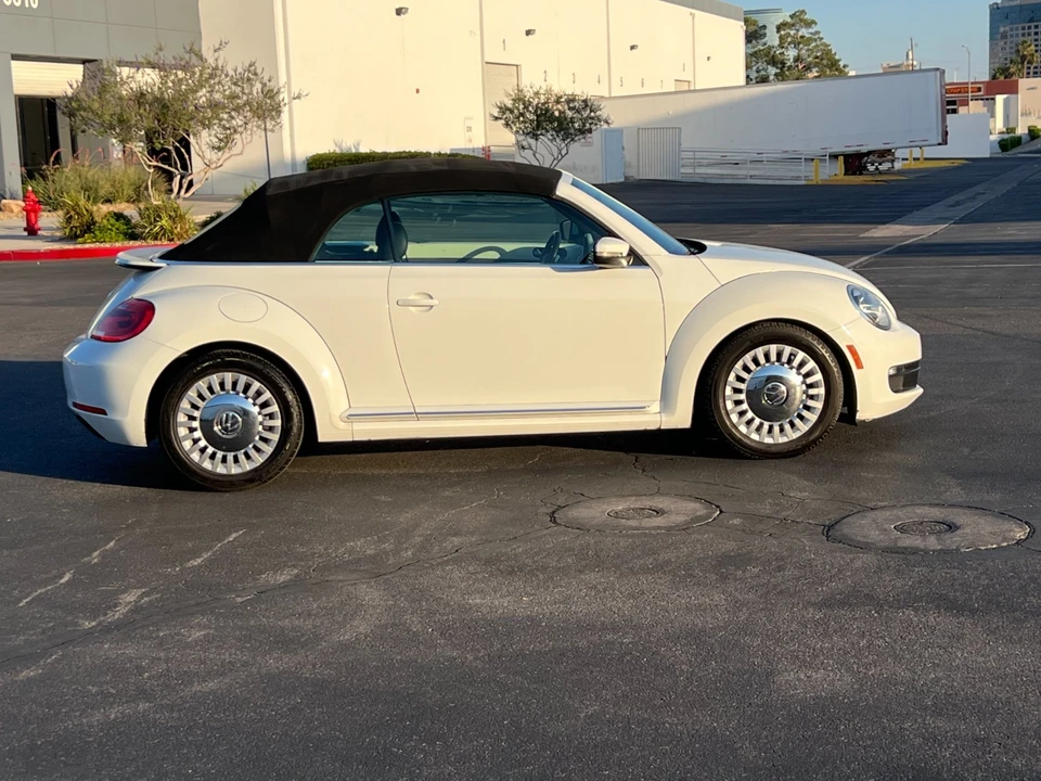 2015 Volkswagen A5 Beetle - Image 8 of 23