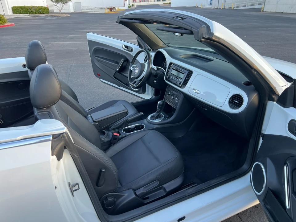 2015 Volkswagen A5 Beetle - Image 17 of 23