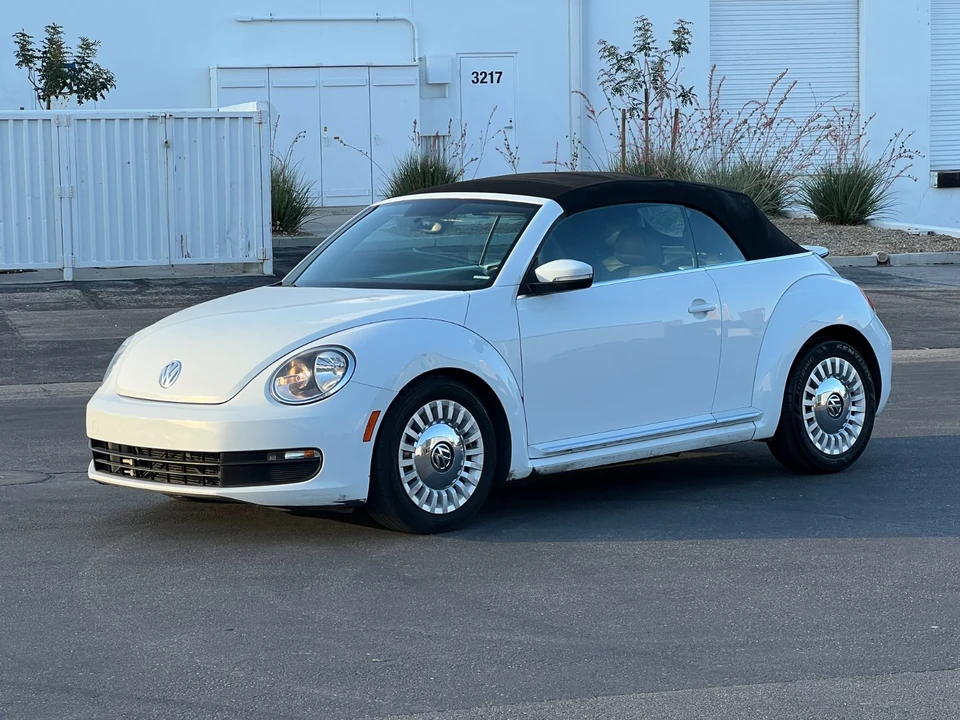 2015 Volkswagen A5 Beetle - Image 2 of 23