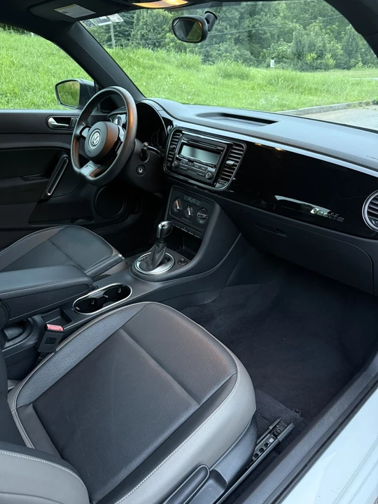 2015 Volkswagen A5 Beetle - Image 12 of 17