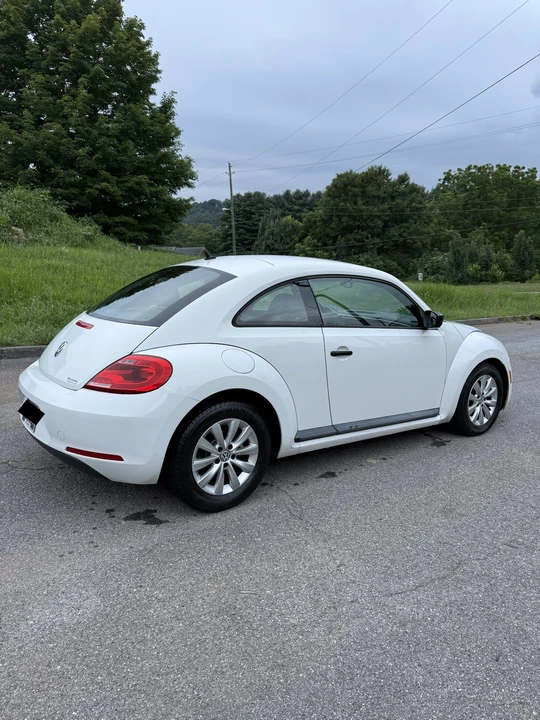 2015 Volkswagen A5 Beetle - Image 16 of 17