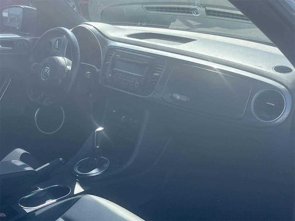 2015 Volkswagen A5 Beetle - Image 27 of 30