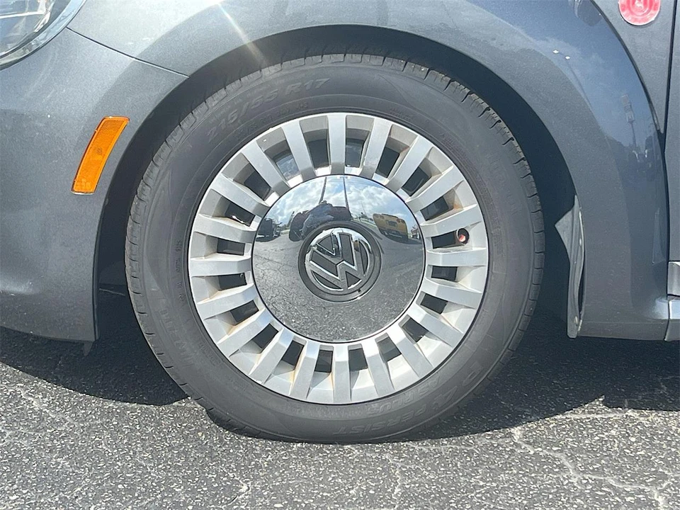 2015 Volkswagen A5 Beetle - Image 29 of 30