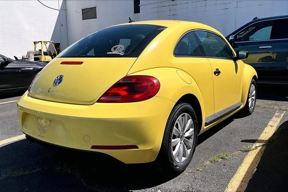 2015 Volkswagen A5 Beetle - Image 2 of 4