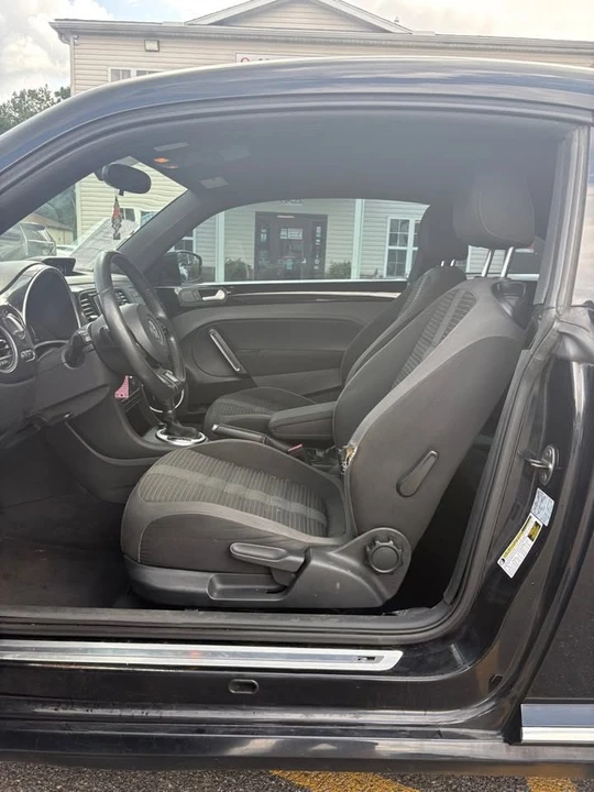 2015 Volkswagen A5 Beetle - Image 9 of 14