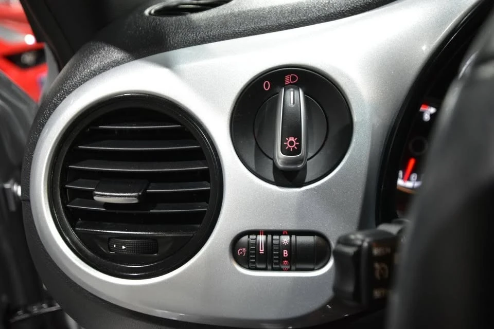 2015 Volkswagen A5 Beetle - Image 11 of 20
