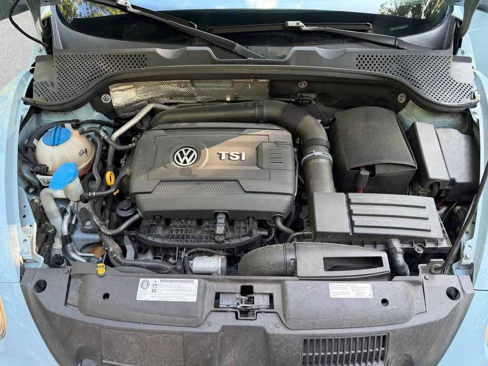 2015 Volkswagen A5 Beetle - Image 9 of 17
