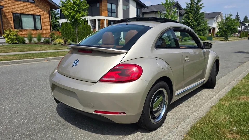 2015 Volkswagen A5 Beetle - Image 2 of 7