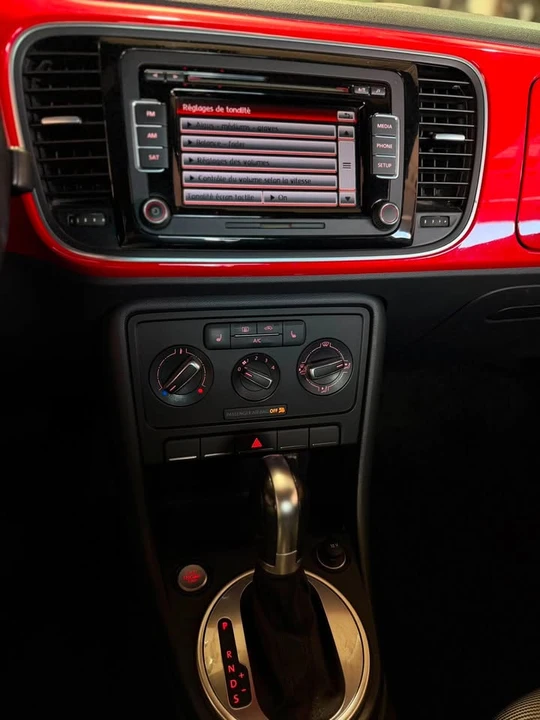 2015 Volkswagen A5 Beetle - Image 11 of 18