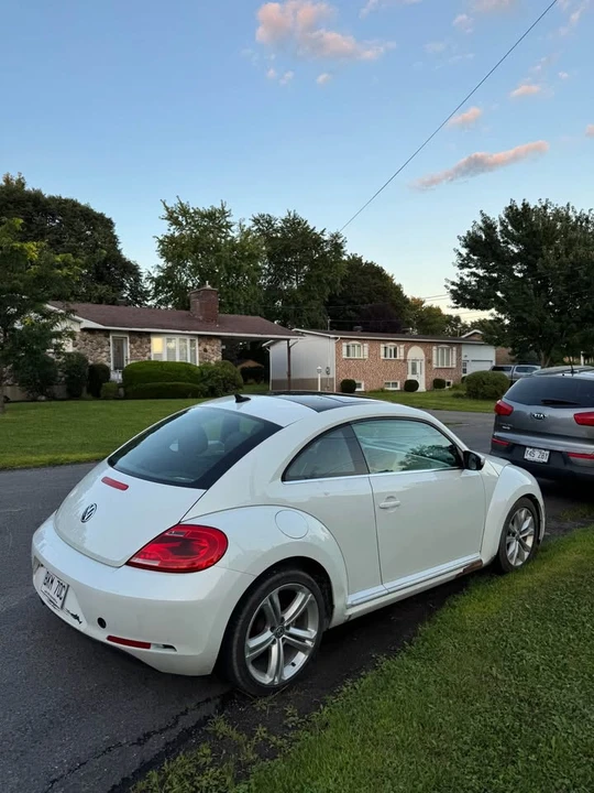 2015 Volkswagen A5 Beetle - Image 6 of 10