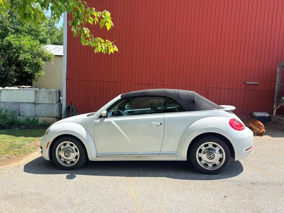 2015 Volkswagen A5 Beetle - Image 2 of 8