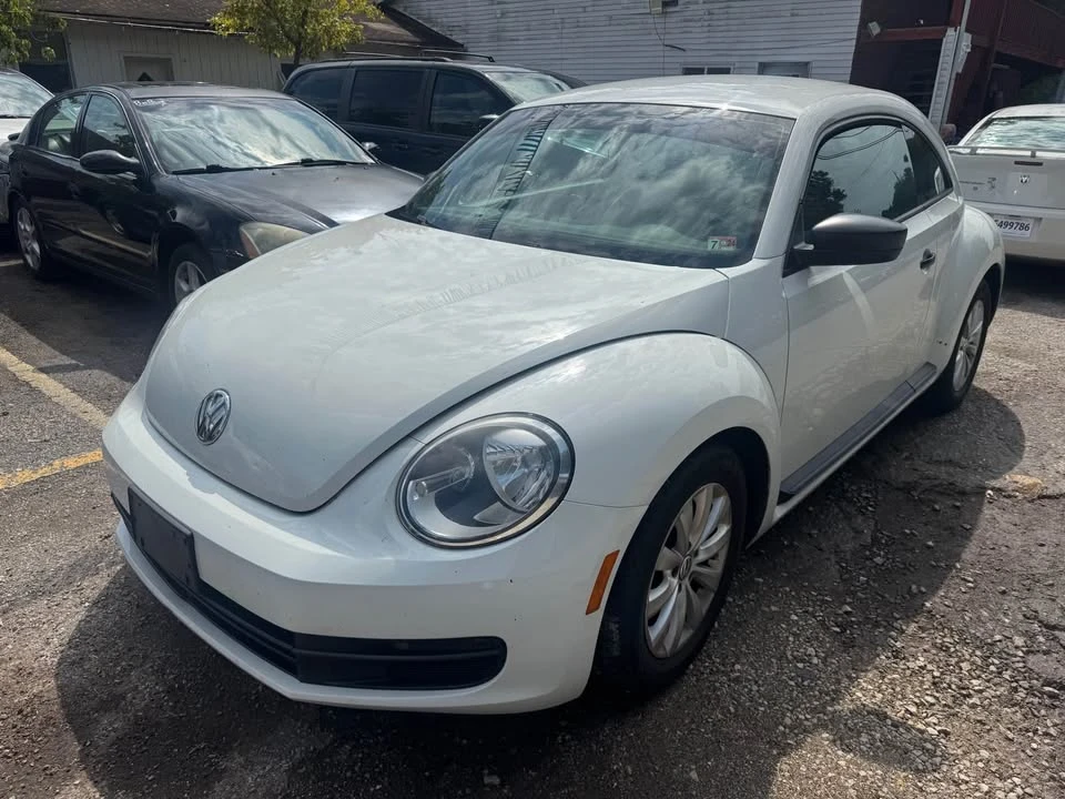 2015 Volkswagen A5 Beetle - Image 2 of 10