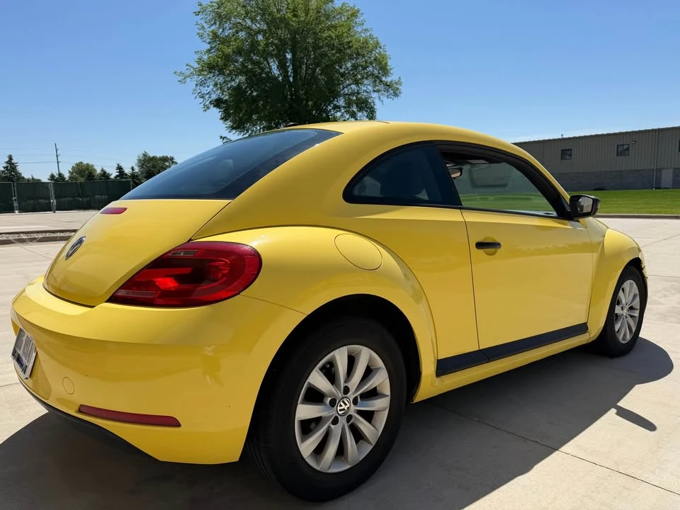2015 Volkswagen A5 Beetle - Image 6 of 10