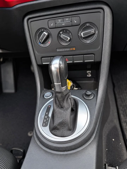 2015 Volkswagen A5 Beetle - Image 14 of 15