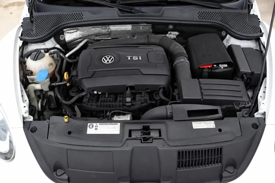 2015 Volkswagen A5 Beetle - Image 5 of 12