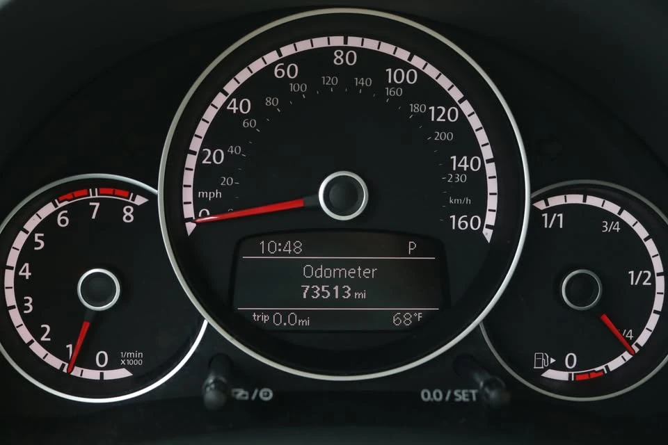 2015 Volkswagen A5 Beetle - Image 8 of 12