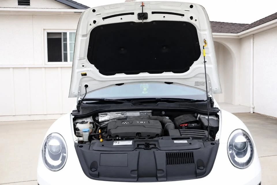 2015 Volkswagen A5 Beetle - Image 4 of 12