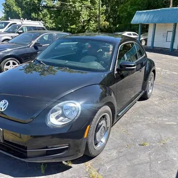 2015 Volkswagen Beetle R-Line Hatchback 2D