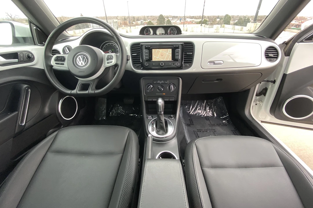 2015 Volkswagen A5 Beetle - Image 6 of 9