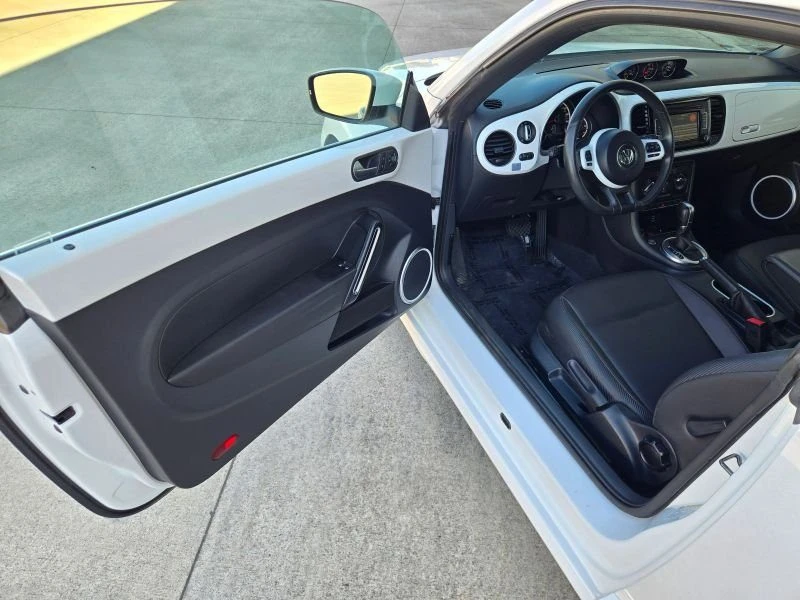 2015 Volkswagen A5 Beetle - Image 10 of 20
