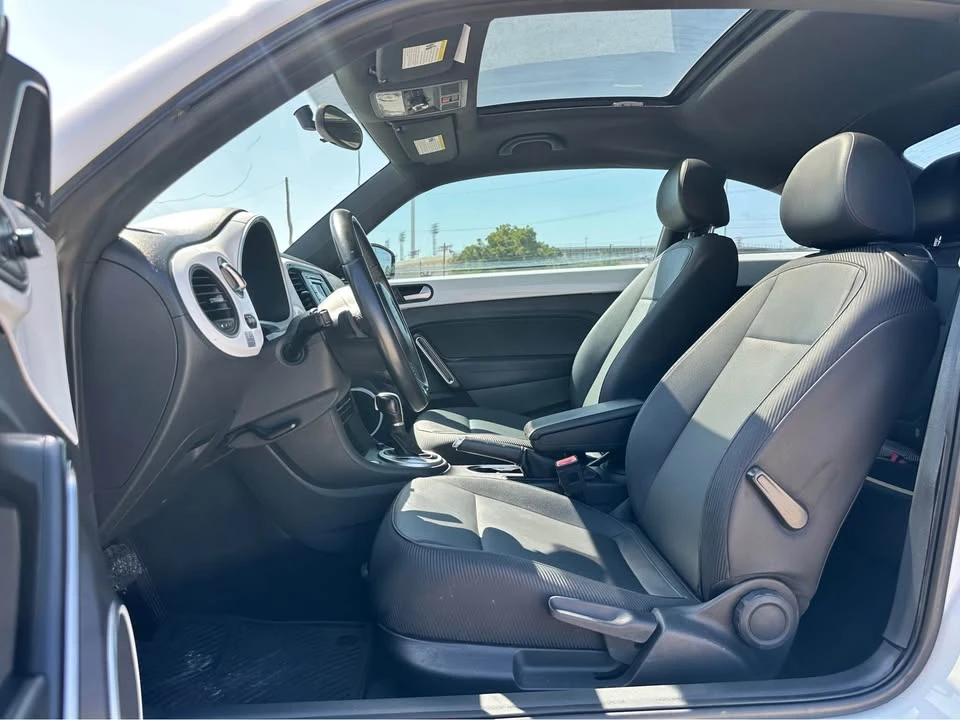 2015 Volkswagen A5 Beetle - Image 11 of 20