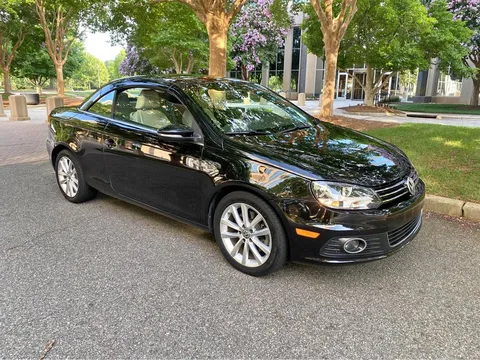 2015 Volkswagen Eos 2.0T Hard Top Convertible 2D