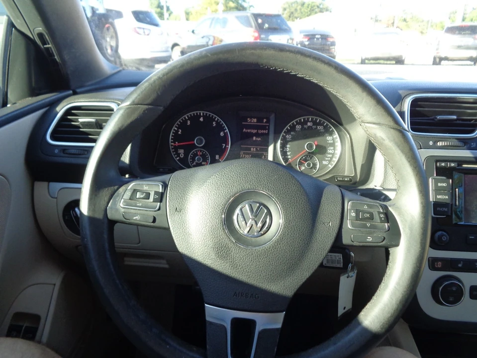 2015 Volkswagen Eos - Image 8 of 21