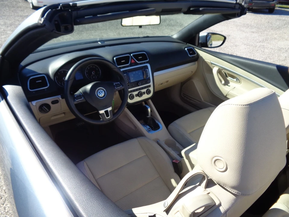 2015 Volkswagen Eos - Image 14 of 21