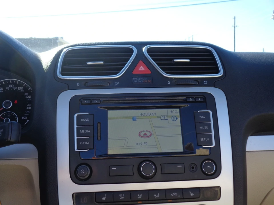 2015 Volkswagen Eos - Image 11 of 21
