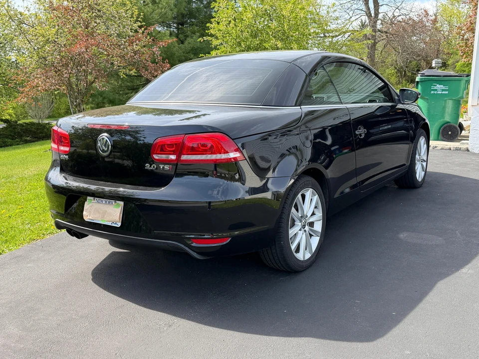 2015 Volkswagen Eos - Image 24 of 31