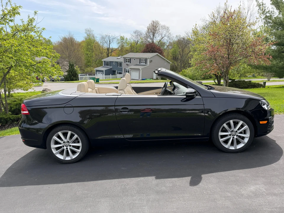 2015 Volkswagen Eos - Image 12 of 31