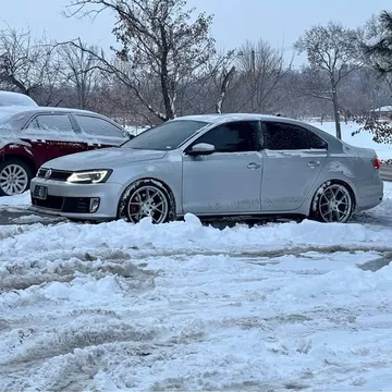 2015 Volkswagen GLI 2.0T Sedan 4D