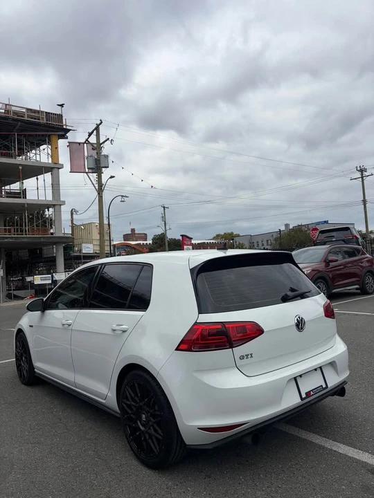 2015 Volkswagen GTI Mk7 - Image 6 of 17