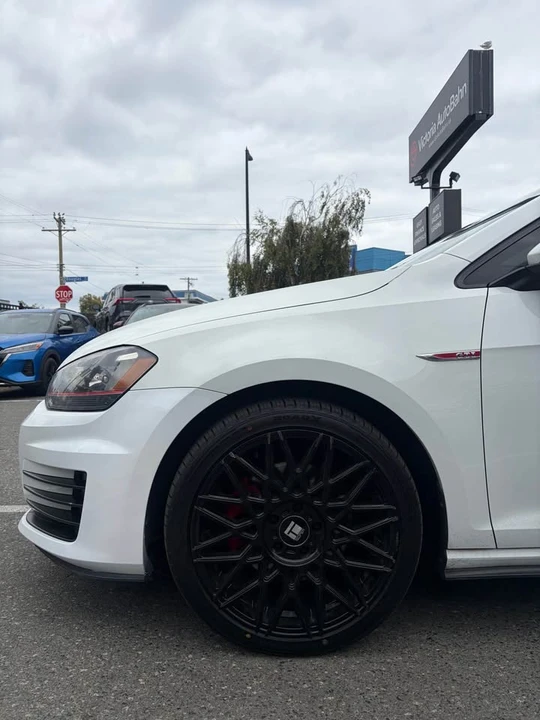 2015 Volkswagen GTI Mk7 - Image 2 of 17