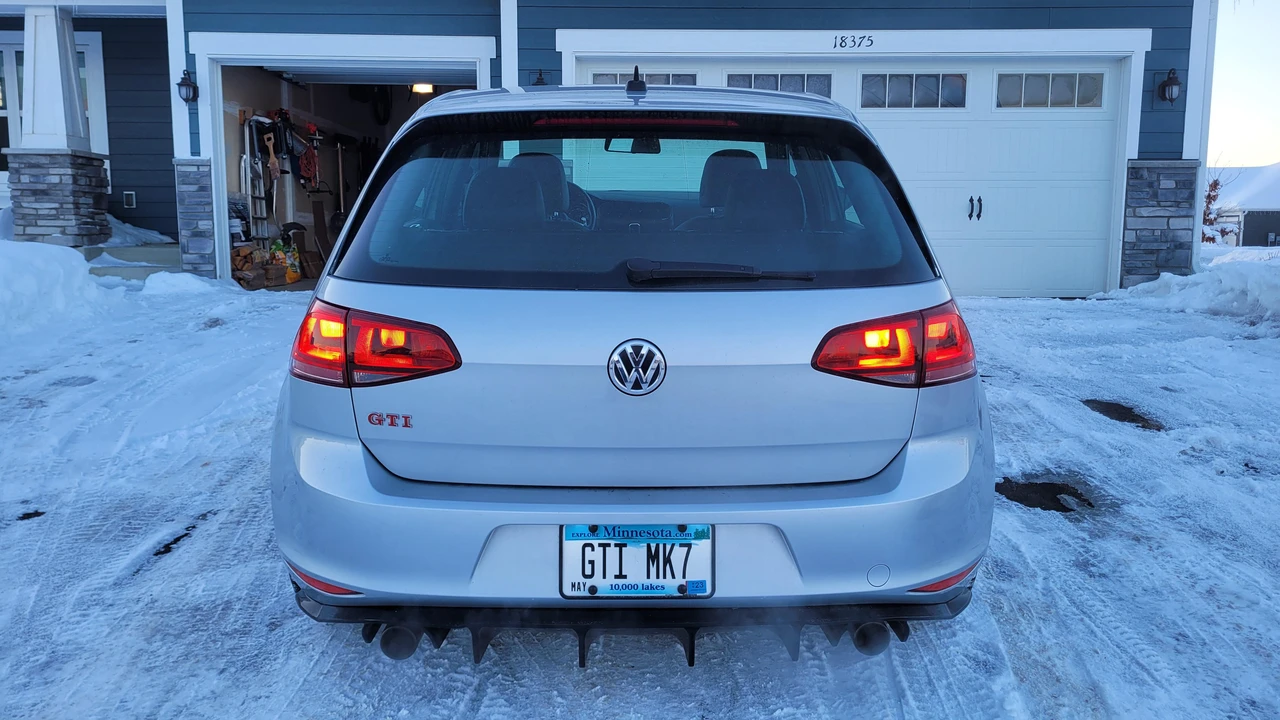2015 Volkswagen GTI Mk7 - Image 10 of 10